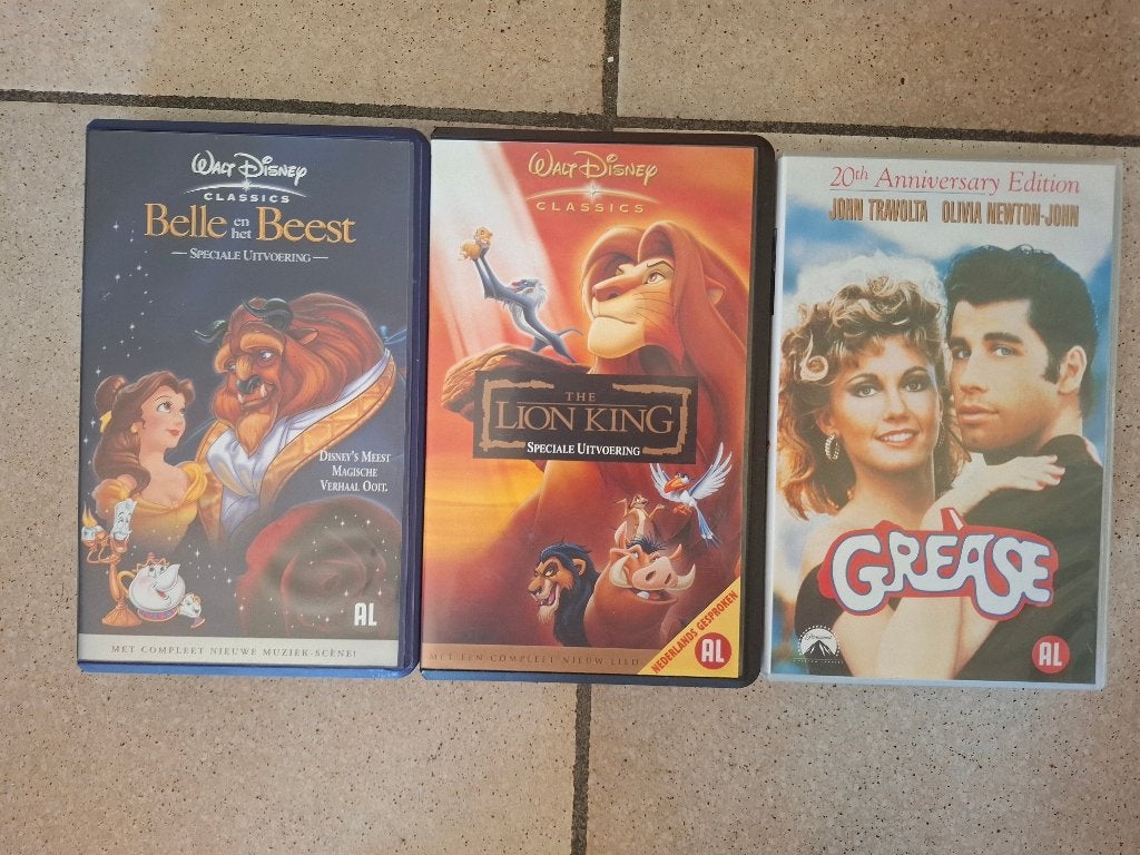 Videoband Grease / Lion King / Belle en het Beest, Alle leeftijden, Ophalen, Zo goed als nieuw, Nederlandstalig