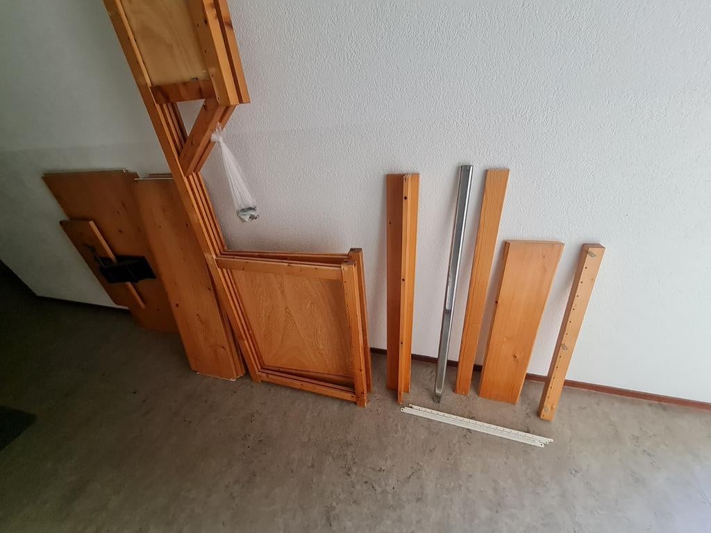 Lundia bureau hoekkast en onderdelen Gratis op te halen, Ophalen, Gebruikt, Hout