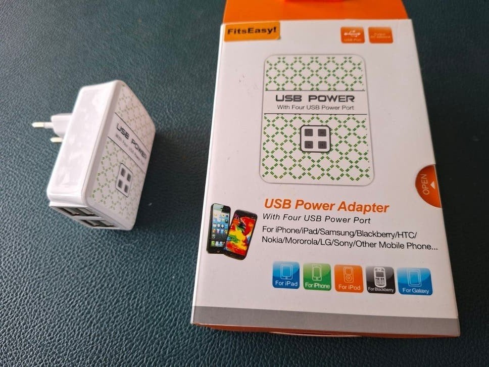 USB Power Adapter met 4 poorten voor diverse apparaten, Telecommunicatie, Mobiele telefoons | Telefoon-opladers, Sony Ericsson