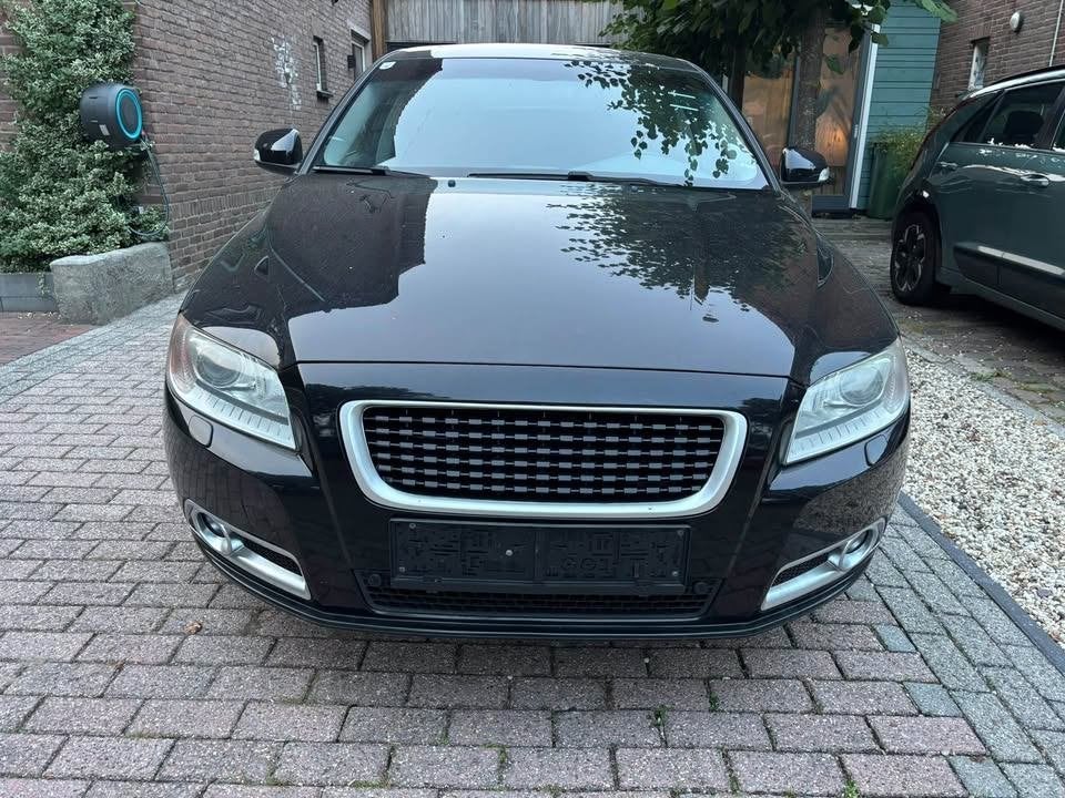 GRILL VOLVO V70 ZWART 2007-2014, Ophalen, Voor, Volvo, Bumper