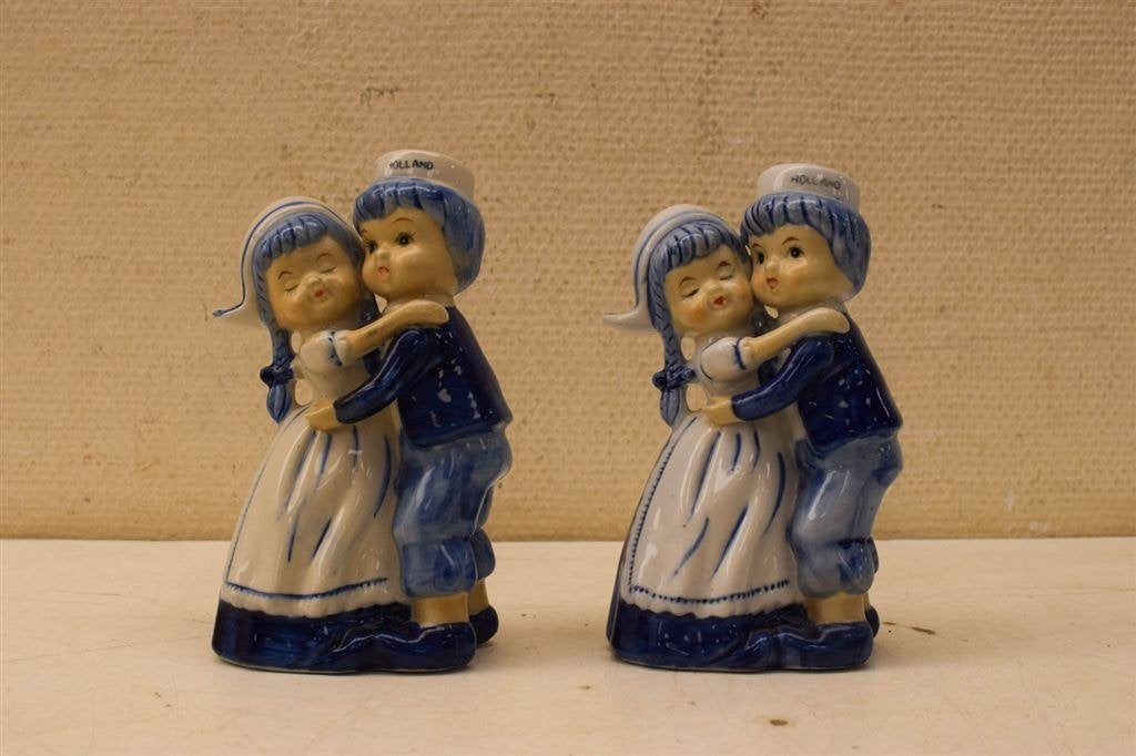 2 stuks Delft Blauw porseleinen beeldjes 44335