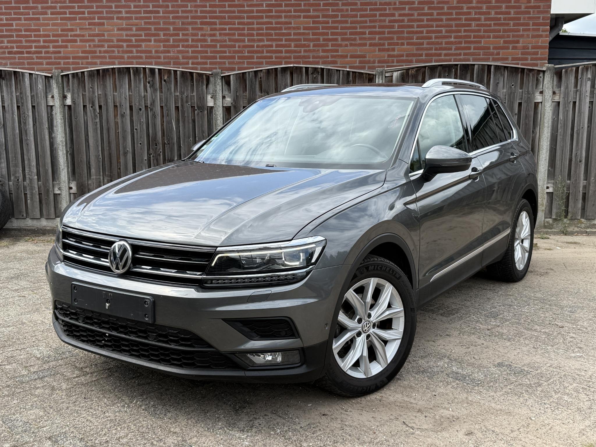 Volkswagen Tiguan 1.4 TSI ACT Comfortline * Pano * Led * Vir, Auto's, Volkswagen, Stof, Gebruikt, Euro 6, 4 cilinders