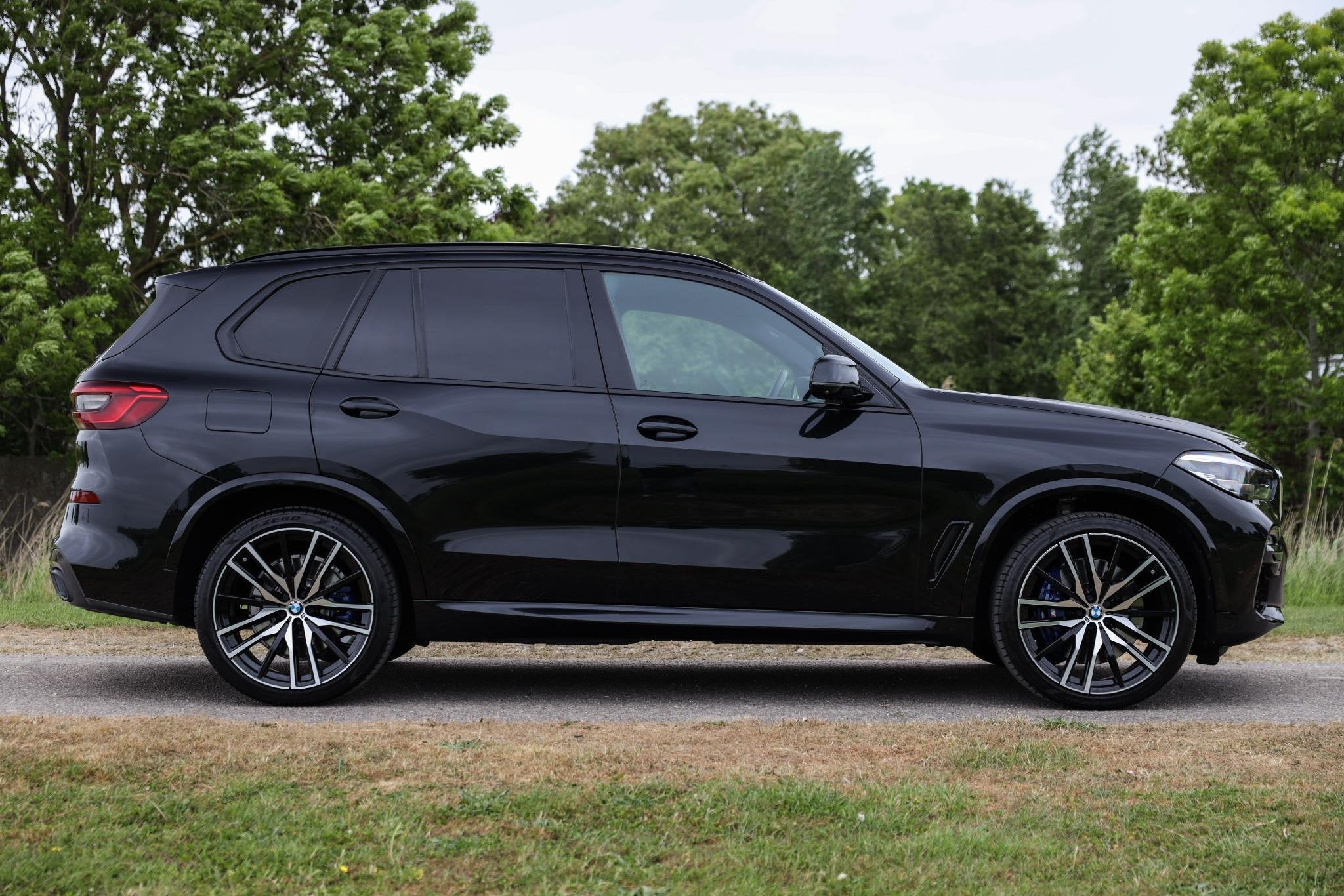BMW X5 xDrive45e M-Sport 394 pk ✅ Pano ✅ 360 ✅ ACC ✅, Auto's, Dealer onderhouden, Gebruikt, 394 pk, Zwart