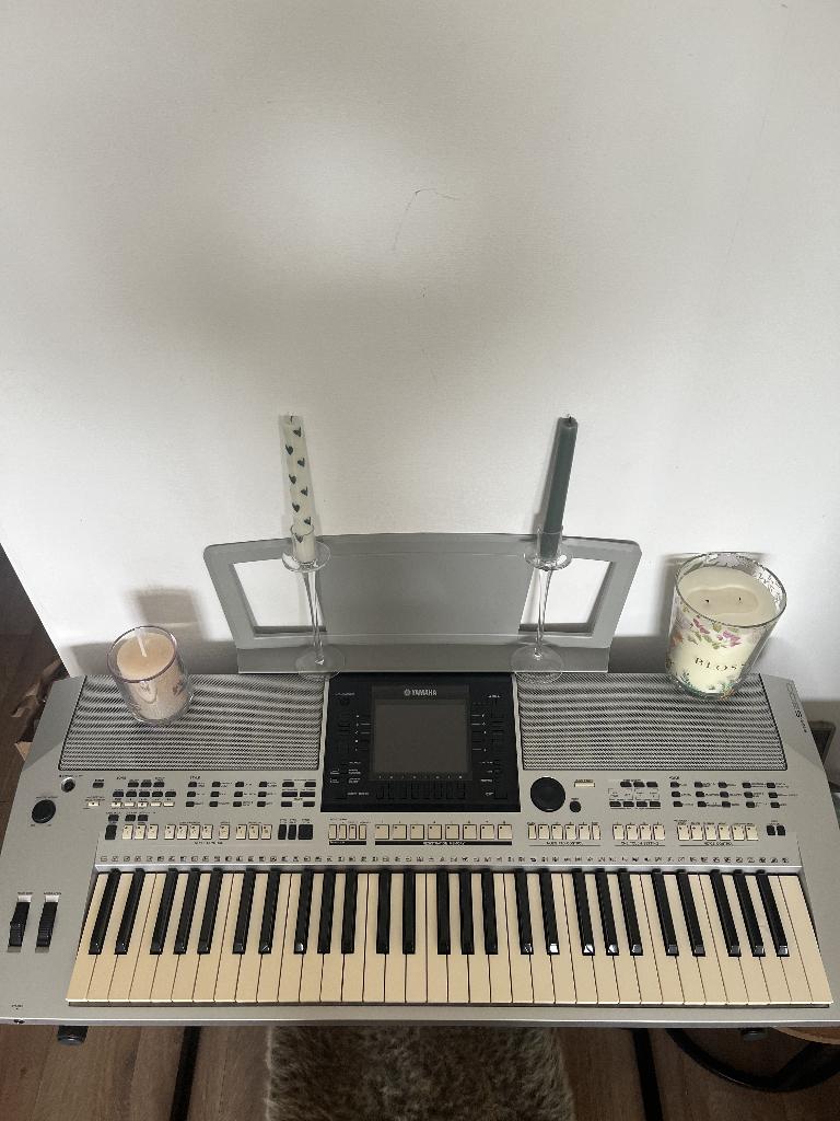Keyboard Yamaha PSR-S900, Muziek en Instrumenten, Ophalen, Yamaha, Met standaard, 61 toetsen