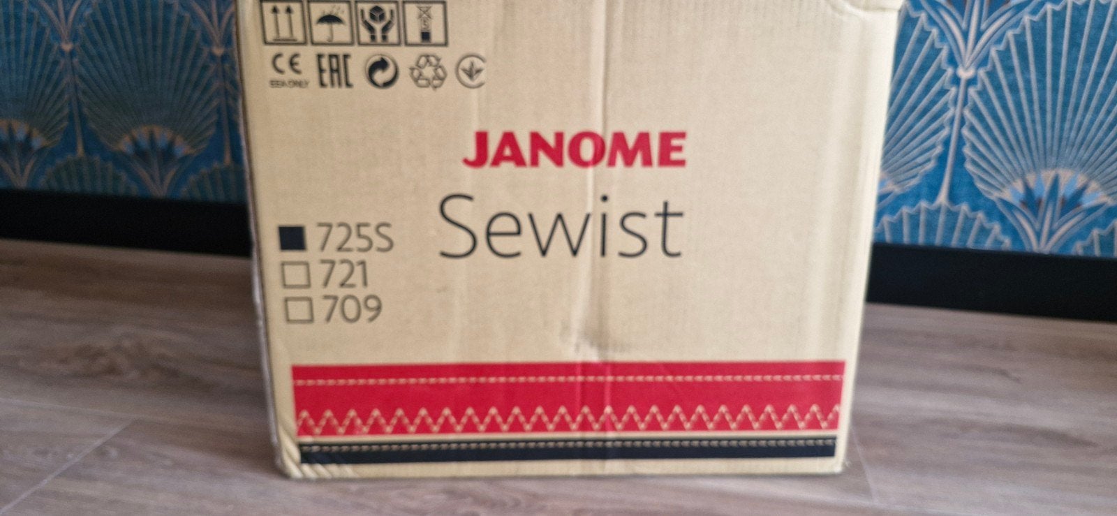 Janome Sewist, Ophalen of Verzenden, Zo goed als nieuw, Lockmachine, Overige merken