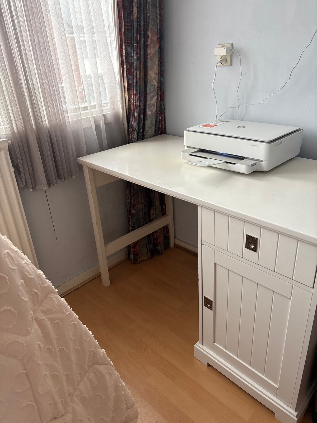 Wit bureau met opbergruimte en lade, Ophalen, Gebruikt, Computerbureau, Wit