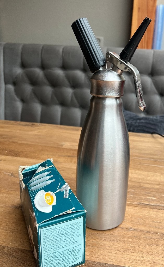 Kayser Inoxcreamer 1 liter slagroomspuit + patronen, Huis en Inrichting, Zilver, Ophalen of Verzenden, Metaal, Overige merken