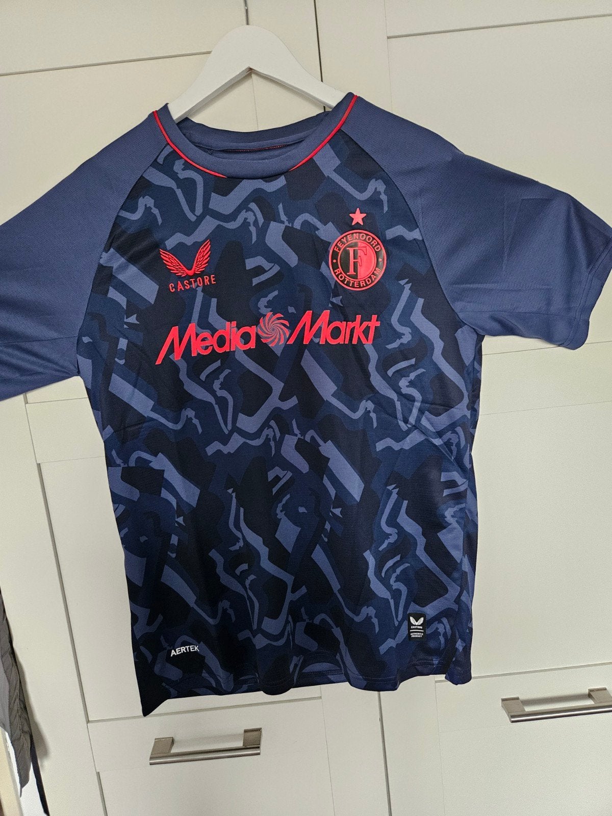 Feyenoord Uitshirt, Maat 52/54 (L), Nieuw, Ophalen of Verzenden, Voetbal