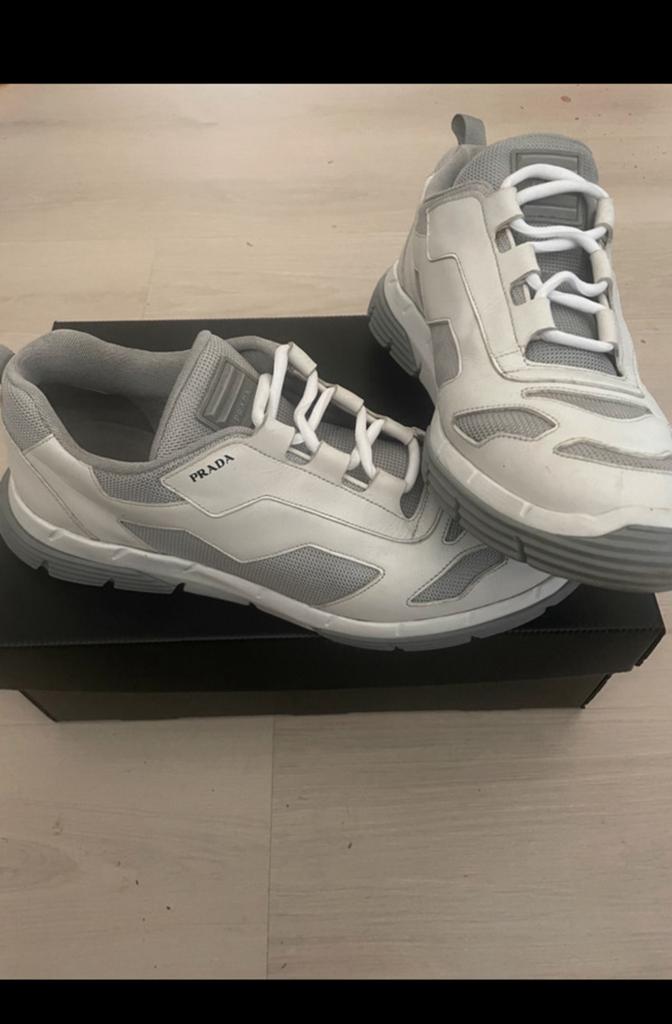 Prada sneakers, Ophalen of Verzenden, Zo goed als nieuw, Zwart
