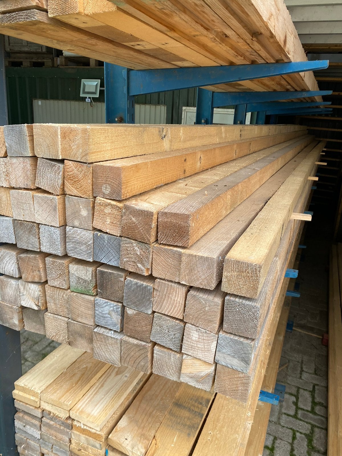 Balken 6 meter, Tuin en Terras, Palen, Balken en Planken, Ophalen, Zo goed als nieuw, 250 cm of meer, Balken