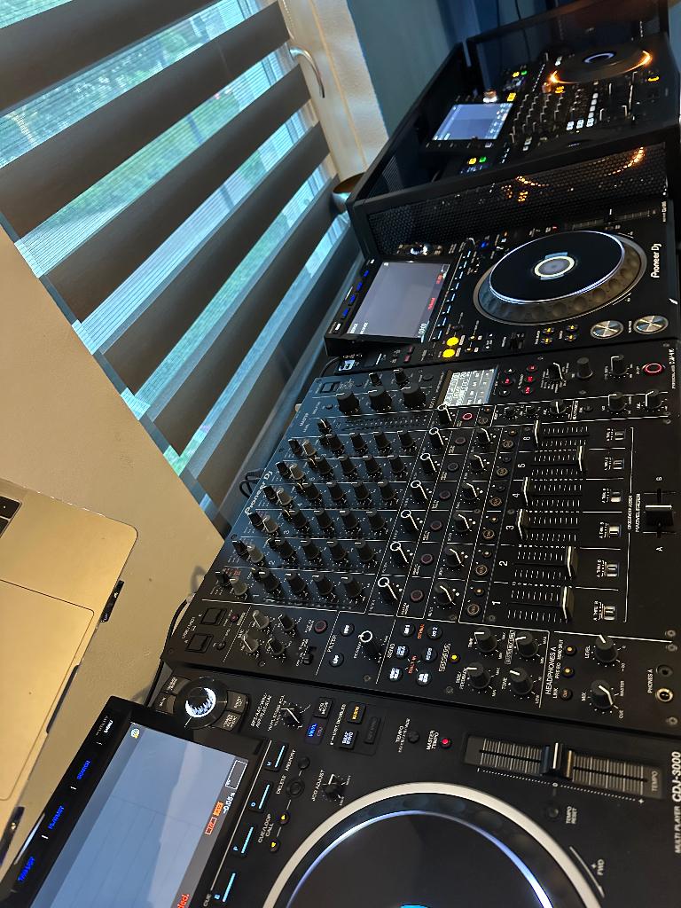 Pioneer 2x CDJ 3000 incl dozen , flightcases & DeckSavers, Muziek en Instrumenten, Ophalen, Zo goed als nieuw, Dj-set, Pioneer