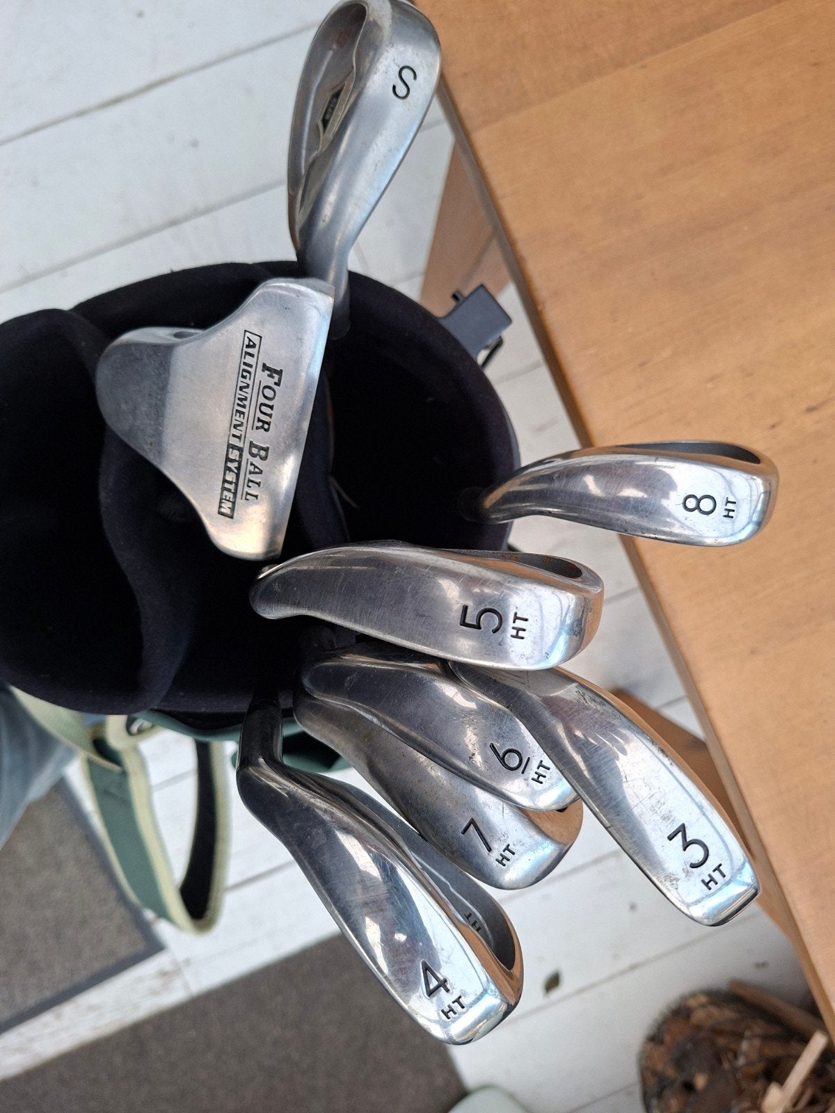 Complete golfset: golftas met 8 clubs