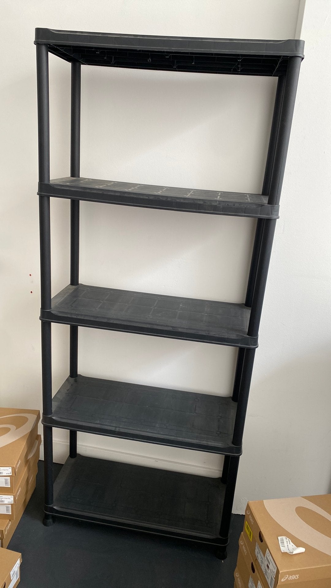 2 stuks kunstof stelling, Ophalen, Zo goed als nieuw