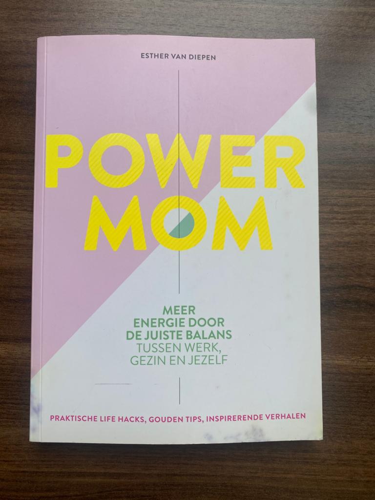 Boek ‘Power mom’, Ophalen of Verzenden, Zo goed als nieuw