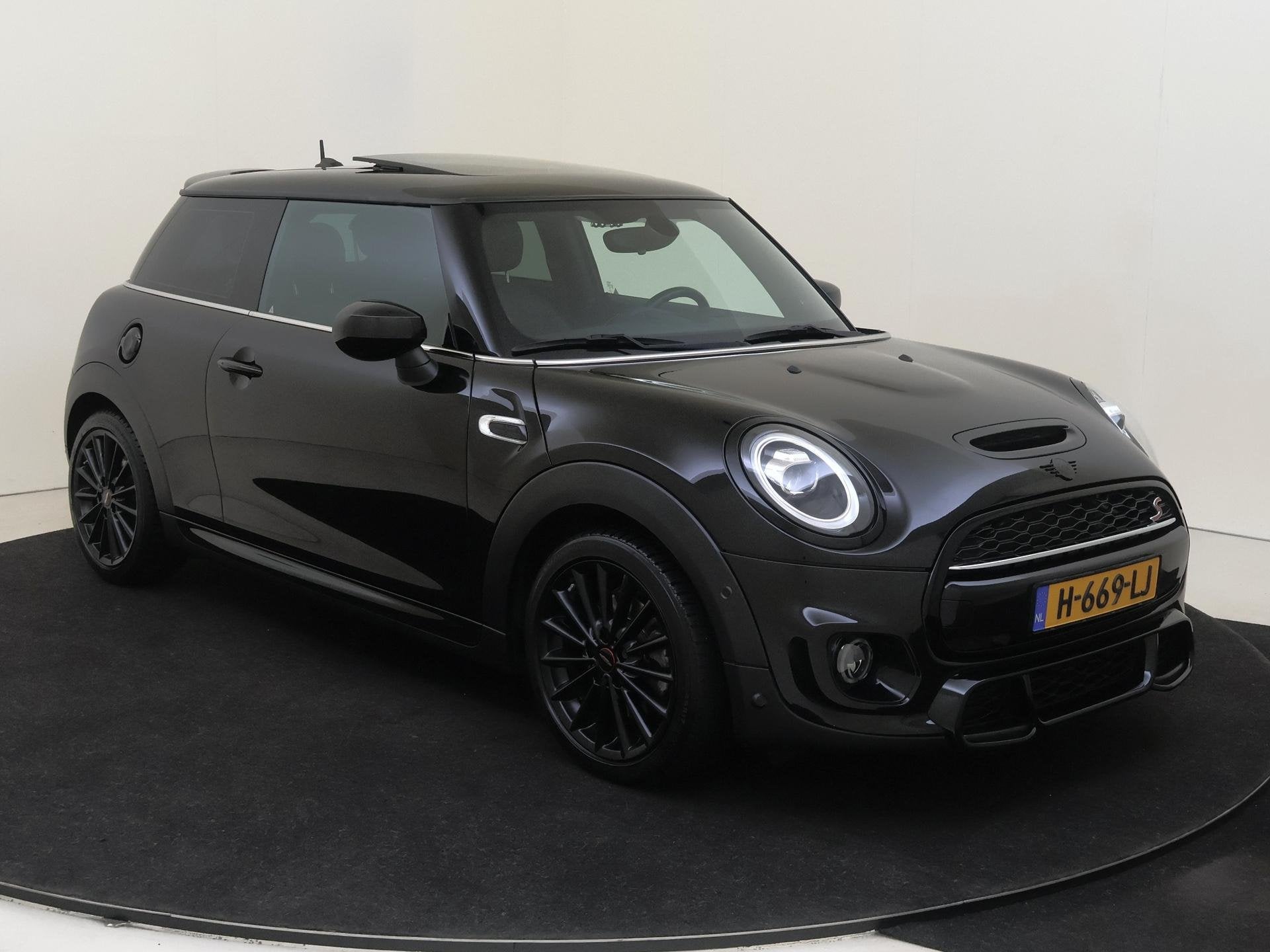 MINI 3-Deurs 2.0 Cooper S Hammersmith Schuifkanteldak - JCW, Auto's, Mini, Stof, Gebruikt, 4 stoelen, Zwart