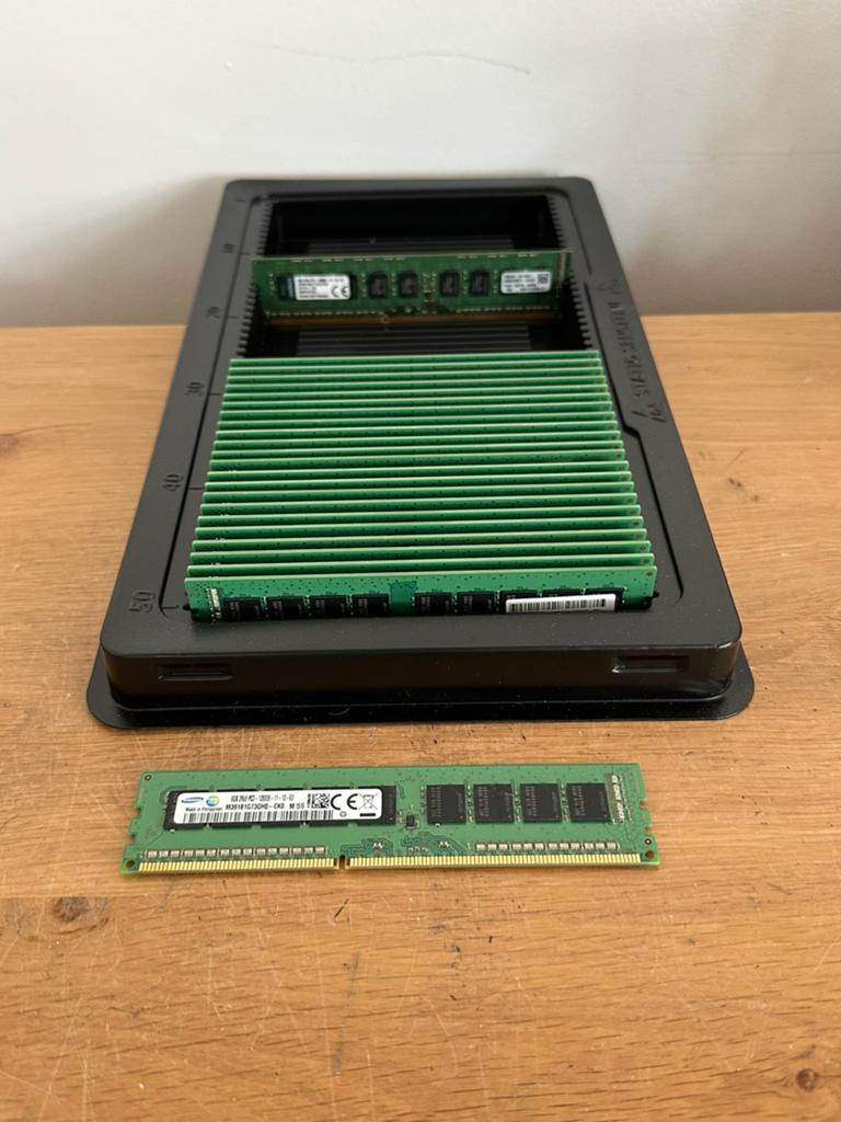 Samsung 8GB 2Rx8 PC3-12800E-11-12-E3 Server/Desktop geheugen, Computers en Software, RAM geheugen, 8 GB, DDR3, Ophalen of Verzenden