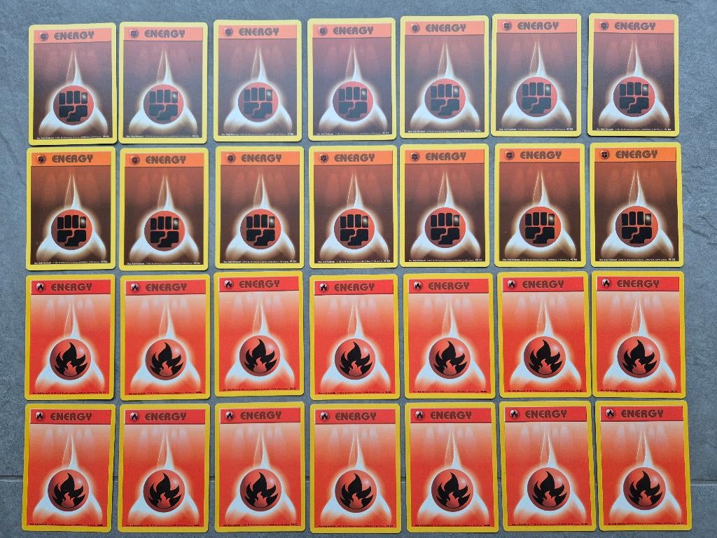 Classic Base Set Fighting Energy & Fire Energy Pokémon cards, Ophalen of Verzenden, Zo goed als nieuw, Meerdere kaarten