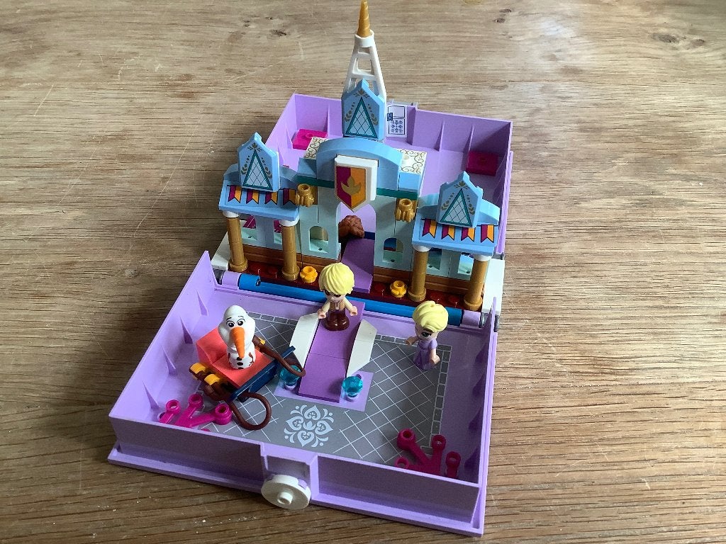 Lego Disney Frozen 43175 Anna en Elsa's Verhalenboek, Gebruikt, Lego, Ophalen of Verzenden, Disney