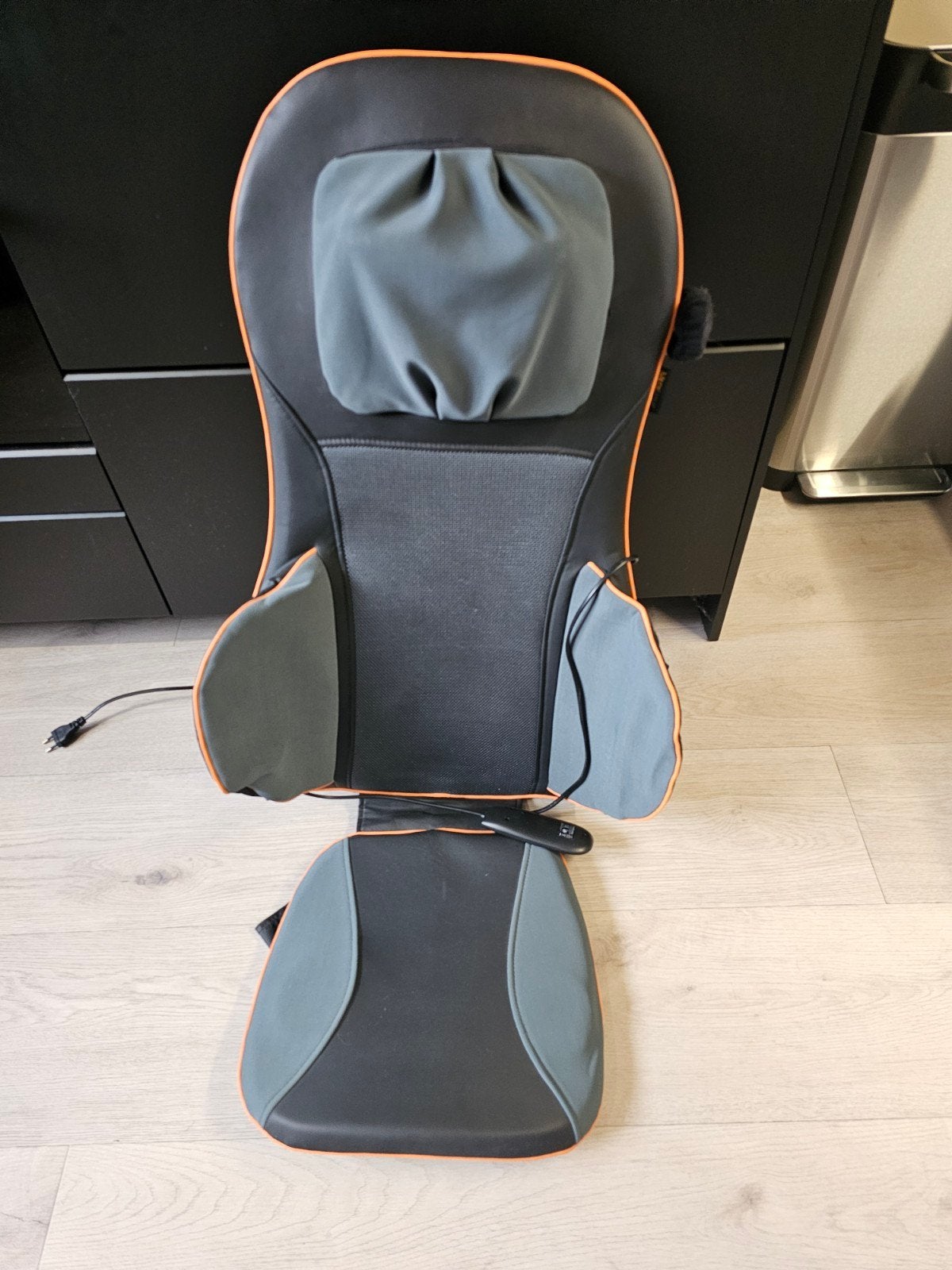 Medisana Massagestoel Kussen met Nek- en Rugmassage, Ophalen, Zo goed als nieuw, Massagestoel of Kussen