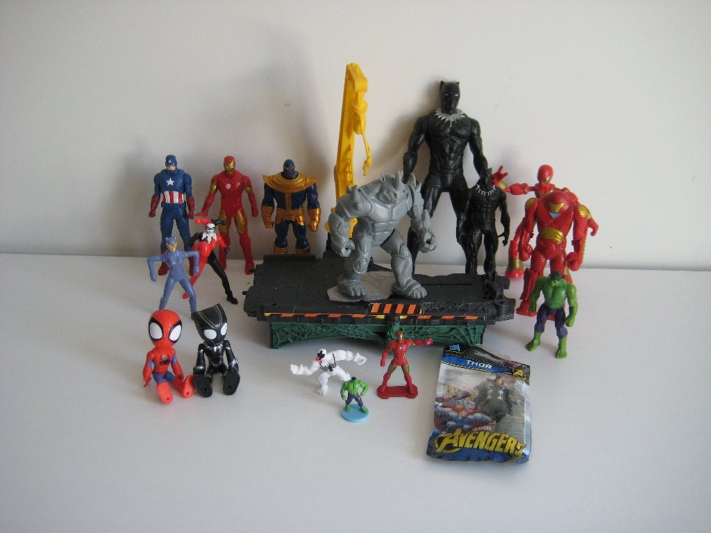 17 Marvel Avengers: Hulk Iron Man Captain America Spiderman, Ophalen of Verzenden, Nieuw
