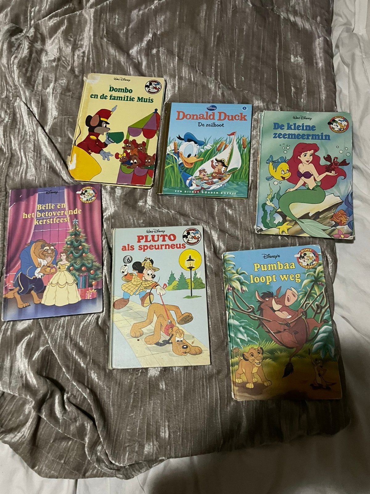 Sprookjesboek zeemeermin Pluto bella and de beest, Ophalen of Verzenden, Zo goed als nieuw