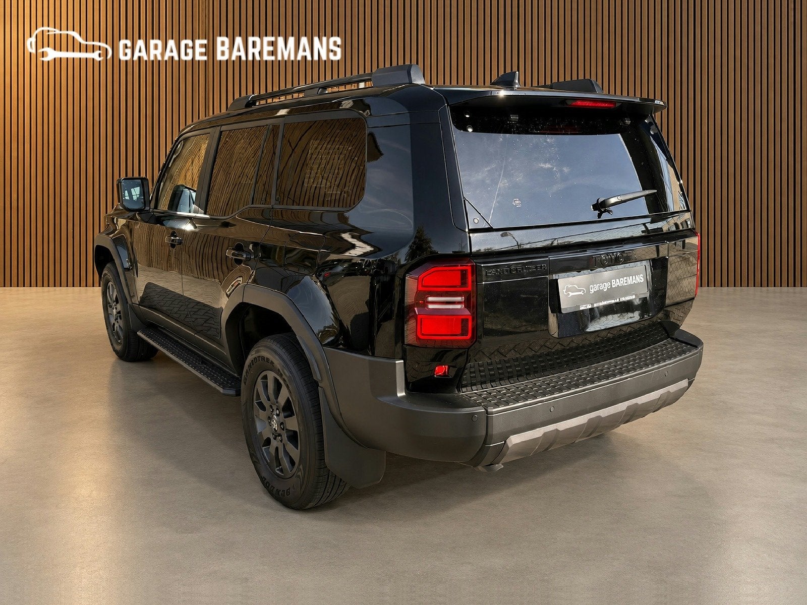 Toyota Land Cruiser 2.8 D-4D Hybrid Navigator VAN (bj 2026), Auto's, Automaat, Zwart, 4 cilinders, Zwart