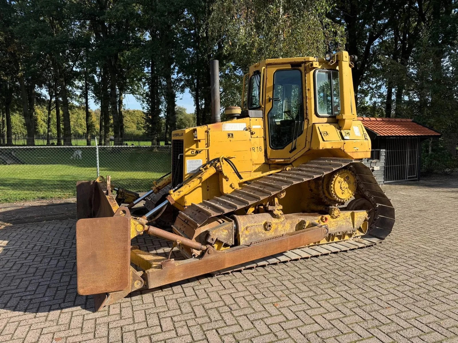 Caterpillar D4 LGP CAT dozer, Graafmachine