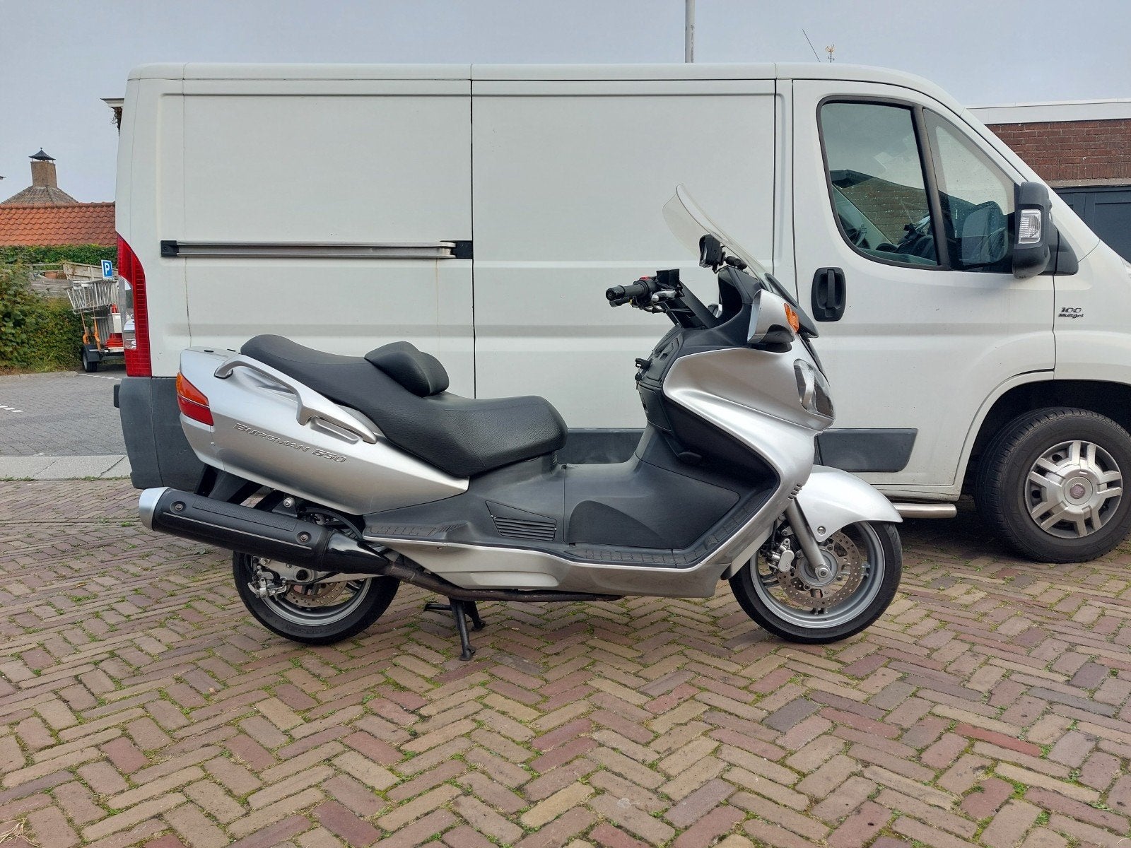 Suzuki Burgman 650 Motorscooter, Motoren, Cardan-aandrijving, Meer dan 35 kW, /, Automaat