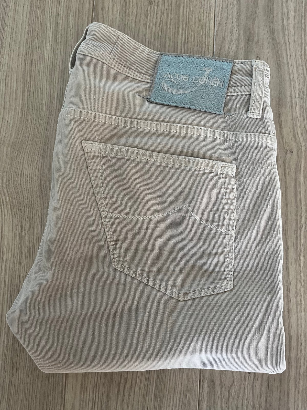 Jacob Cohën Corduroy Broek - Beige - Maat 32, Ophalen of Verzenden, Zo goed als nieuw, Overige maten, Beige