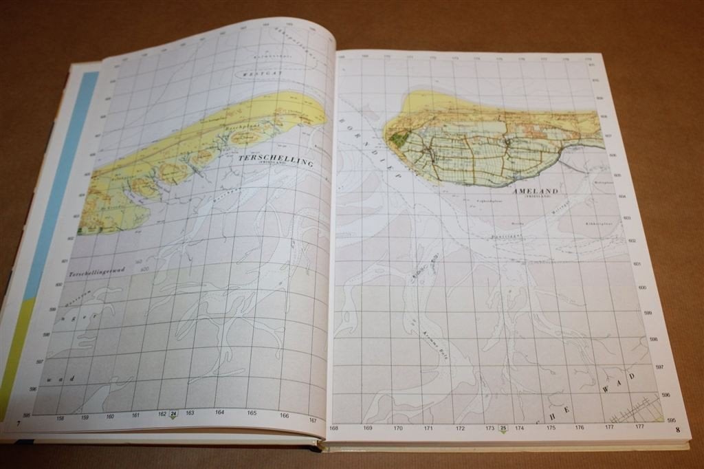 Atlas van Topografische Kaarten Nederland 1955-1965, Gelezen, Ophalen of Verzenden, Landkaart, 1800 tot 2000