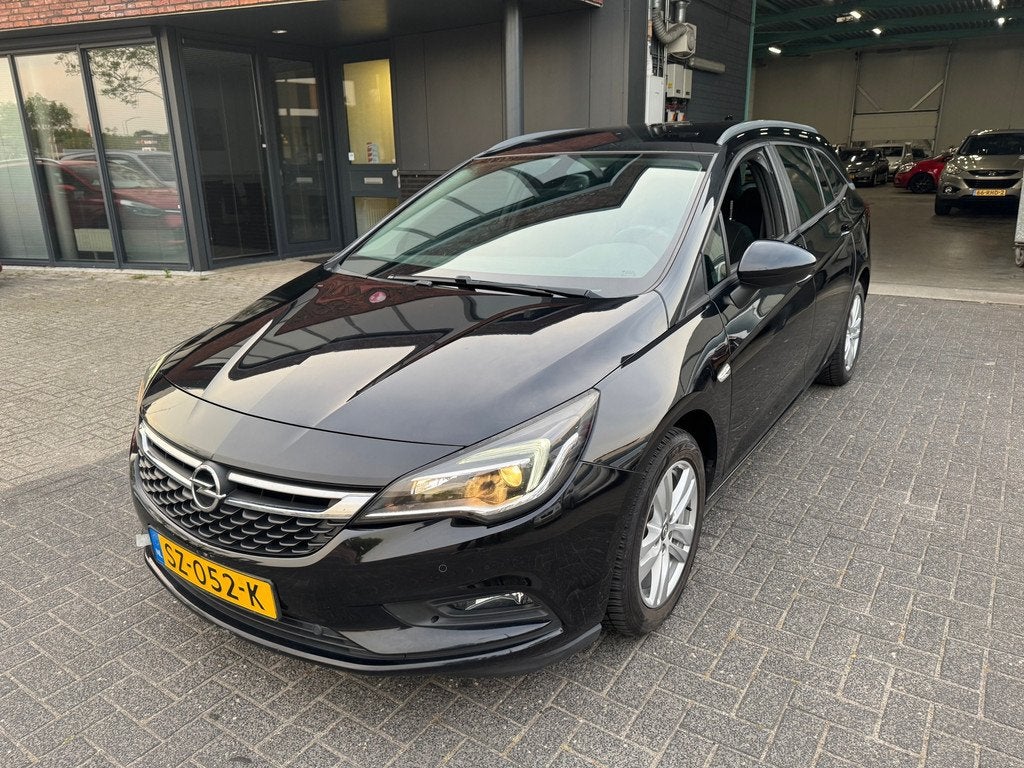 Opel Astra Sports Tourer 1.0 Innovation AUTOMAAT CLIMA CRUIS, Euro 6, 1178 kg, 620 kg, Zwart