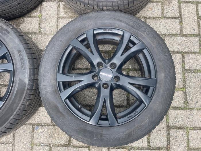 Sportvelgenset + banden van een Volkswagen Polo, Gebruikt, -, Verzenden, -