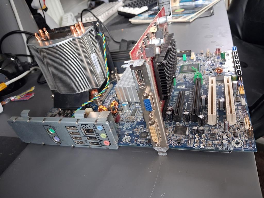 Server Moederbord met Xeon CPU en 6 GPU's, Ophalen, Gebruikt, LGA 1366, DDR3