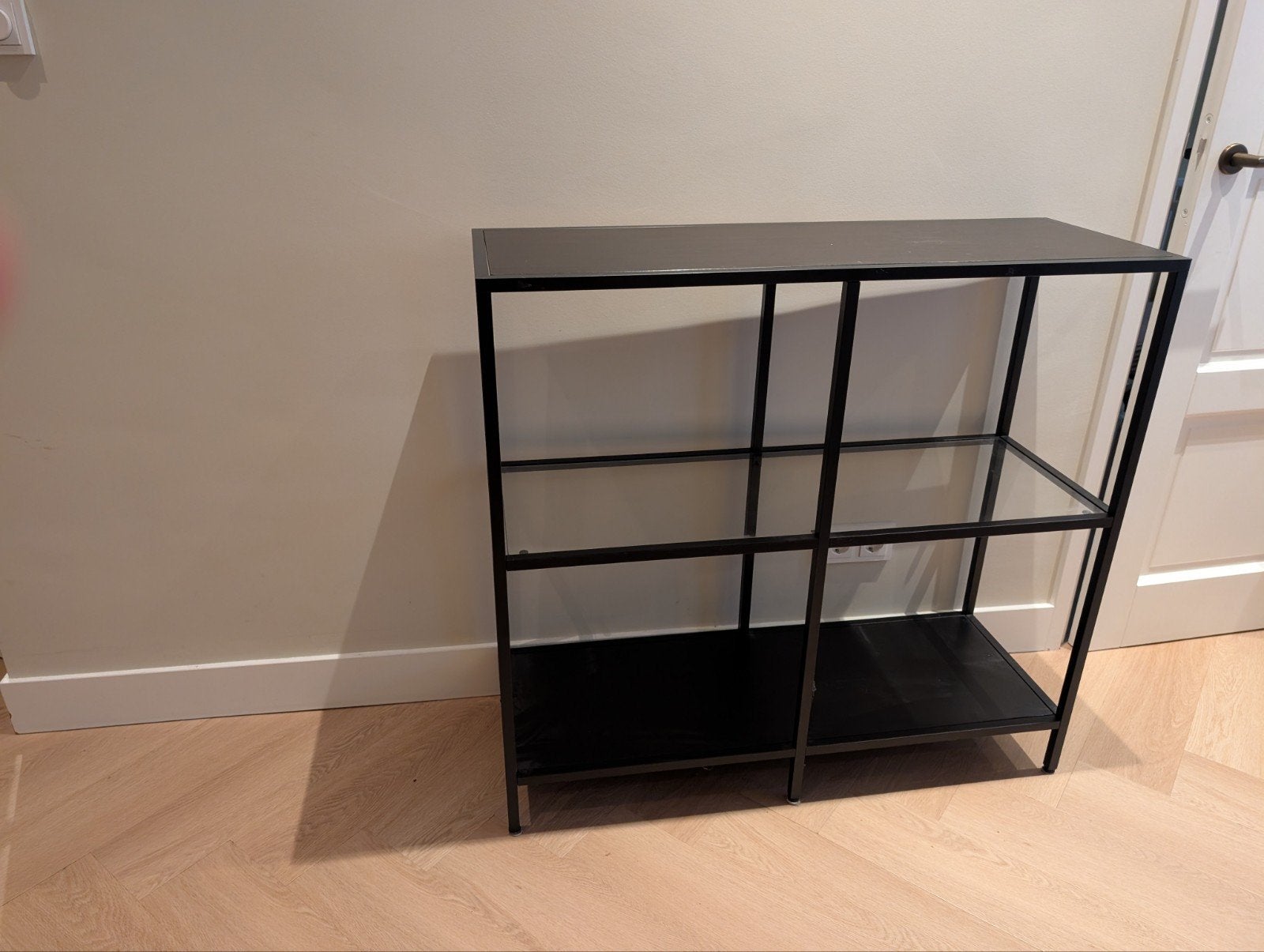 Ikea VITTSJÖ stellingkast
Stellingkast, zwartbruin/glas, 100, Ophalen, Zo goed als nieuw