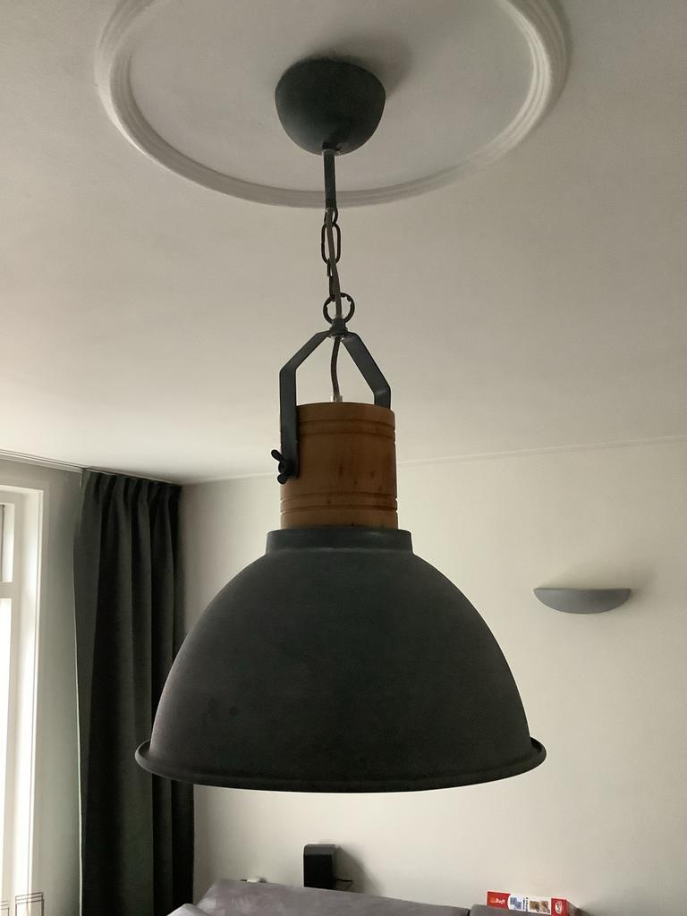 Industriële plafondlamp IKEA - 35 cm diameter, Huis en Inrichting, Lampen | Hanglampen, Ophalen of Verzenden, Gebruikt, Metaal