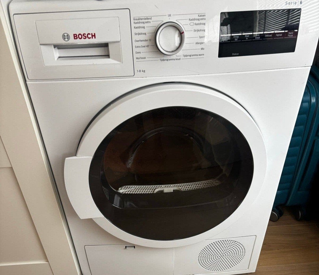Bosch Condensdroger ( lekt water aan de onderkant ), 6 tot 8 kg, Gebruikt, Ophalen of Verzenden, 85 tot 90 cm