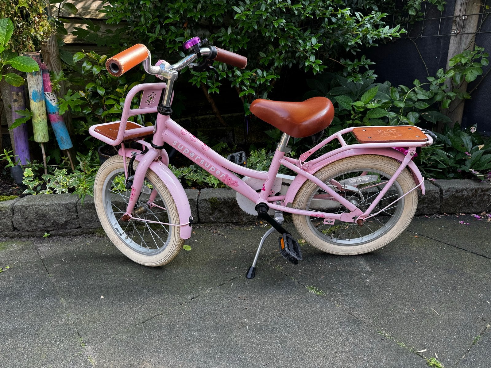 Super super meisjesfiets 16 inch met houten en leren accente, Ophalen of Verzenden, Gebruikt, 16 tot 20 inch