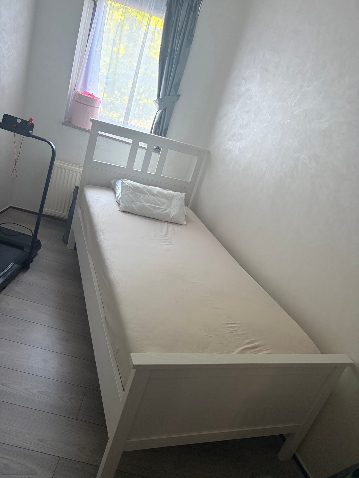 Nieuw eenpersoonsbed inclusief matras, Huis en Inrichting, 90 cm, Eenpersoons, Wit, Nieuw
