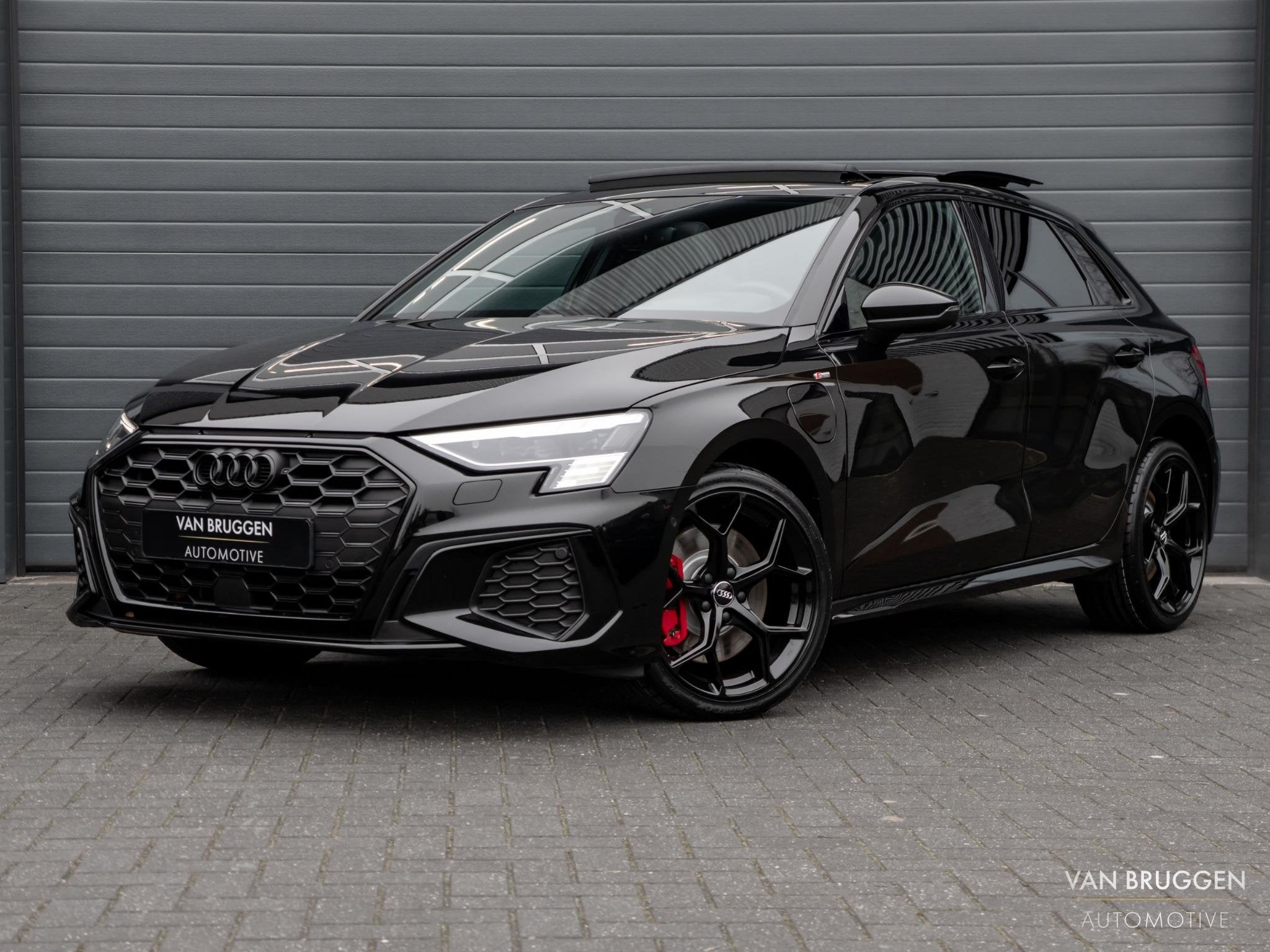 Audi A3 Sportback 45 TFSI e S-Line Pano RS-Stoelen Sfeer BTW, Gebruikt, Euro 6, 4 cilinders, Zwart