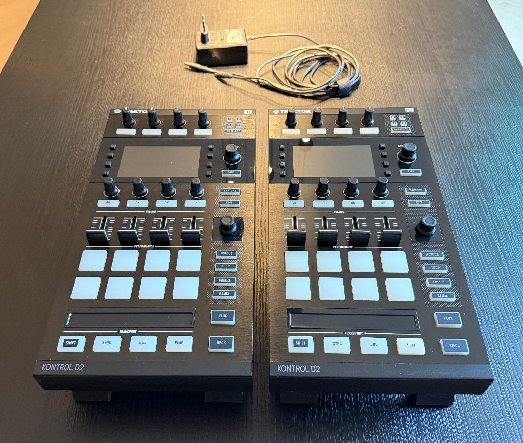 Native instruments Traktor D2 (set van 2 decks), Muziek en Instrumenten, Dj-sets en Draaitafels, Ophalen of Verzenden, Gebruikt