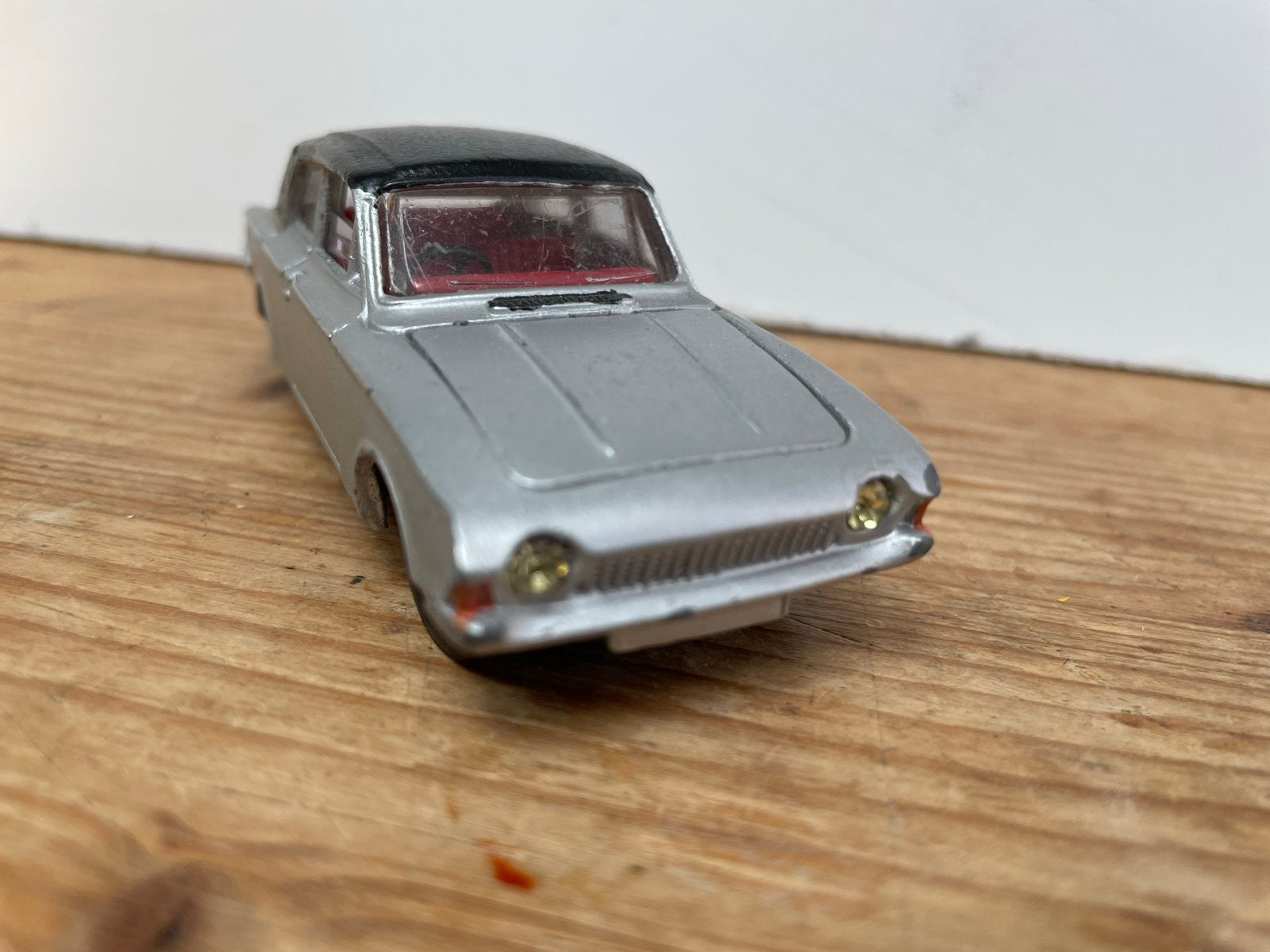 Dinky Toys Ford 2000E Corsair - Zilver met zwart dak, Ophalen of Verzenden, Gebruikt, Auto