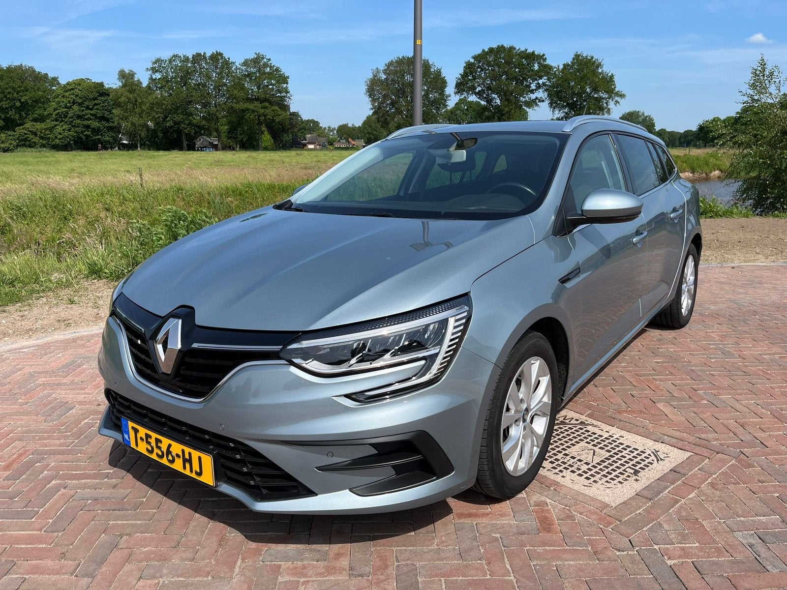 Renault Mégane 1.6 E-tech Plug-in Hybrid 160pk 2020 Grijs, Automaat, 4 cilinders, Plug-in hybride, 91 pk