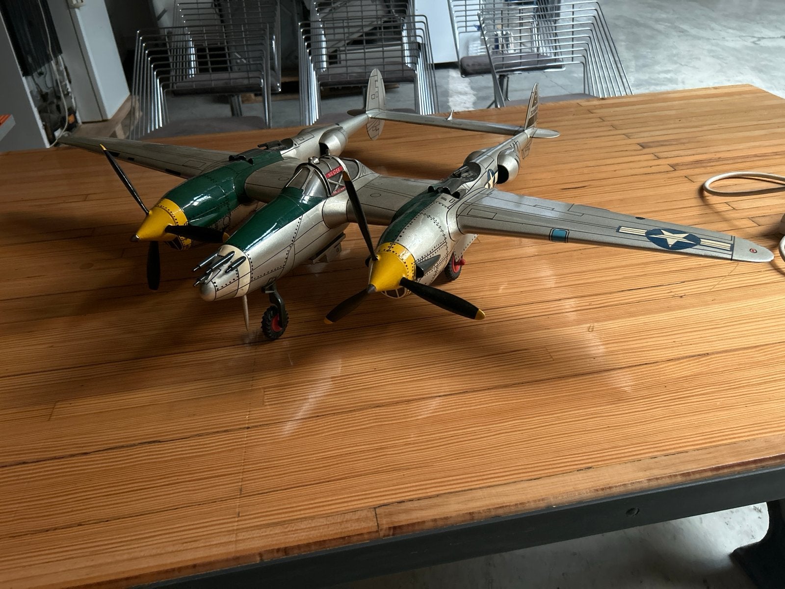 Uniek handgemaakt stalen P-38 Lightning model - 400 uur werk, Gebruikt, Groter dan 1:72, Vliegtuig, Ophalen