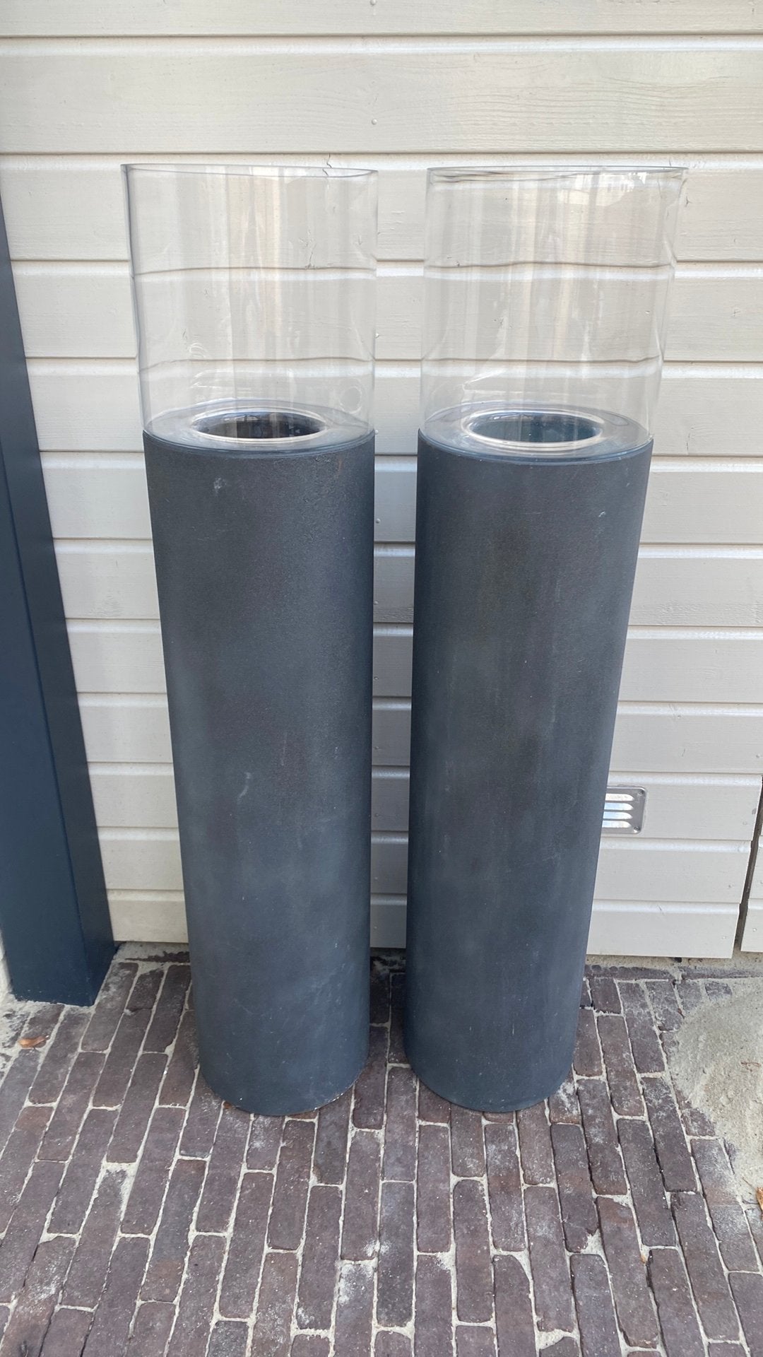 Zuil met vaas,metasl zuil en grote glazen vaas dik glas, Gebruikt, Rond, Metaal, Balkon