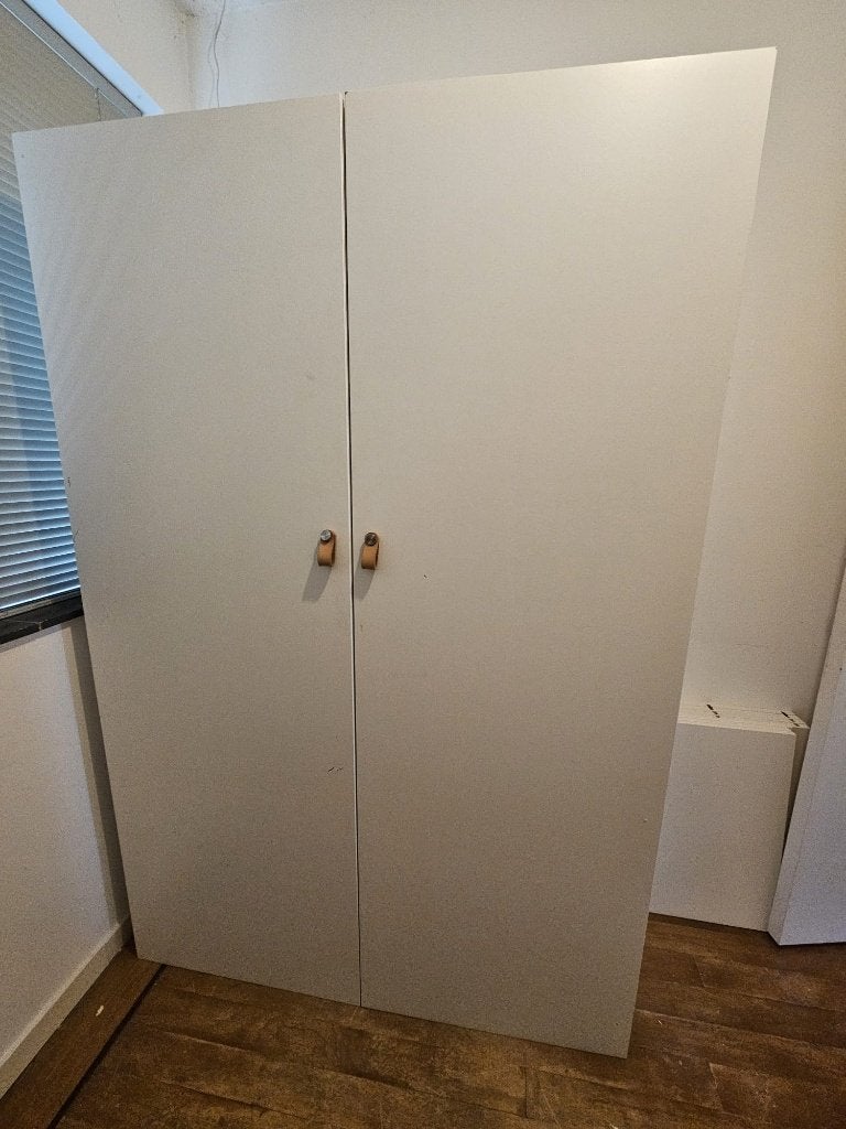 Platsa kledingkast + indeling, Ophalen, Met deur(en), Gebruikt, 100 tot 150 cm