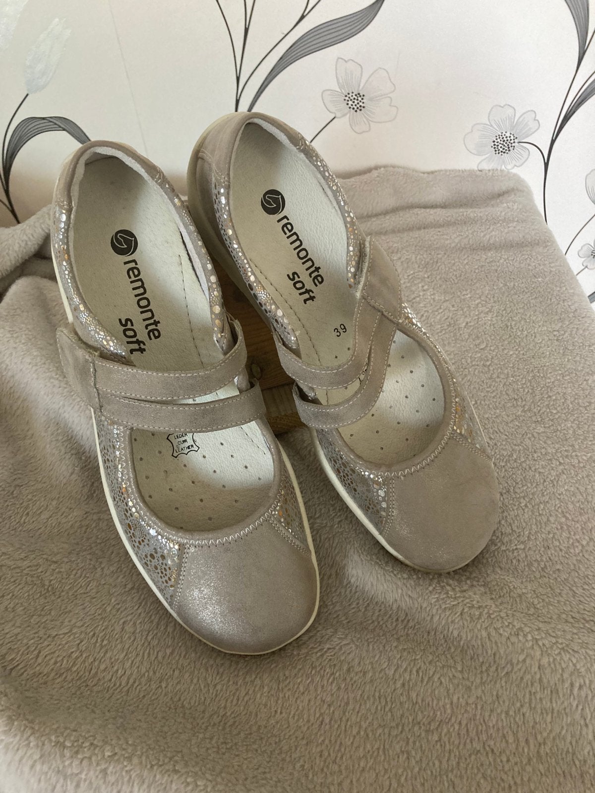 Comfort dames schoenen., Ophalen, Zo goed als nieuw, Grijs, Sneakers of Gympen