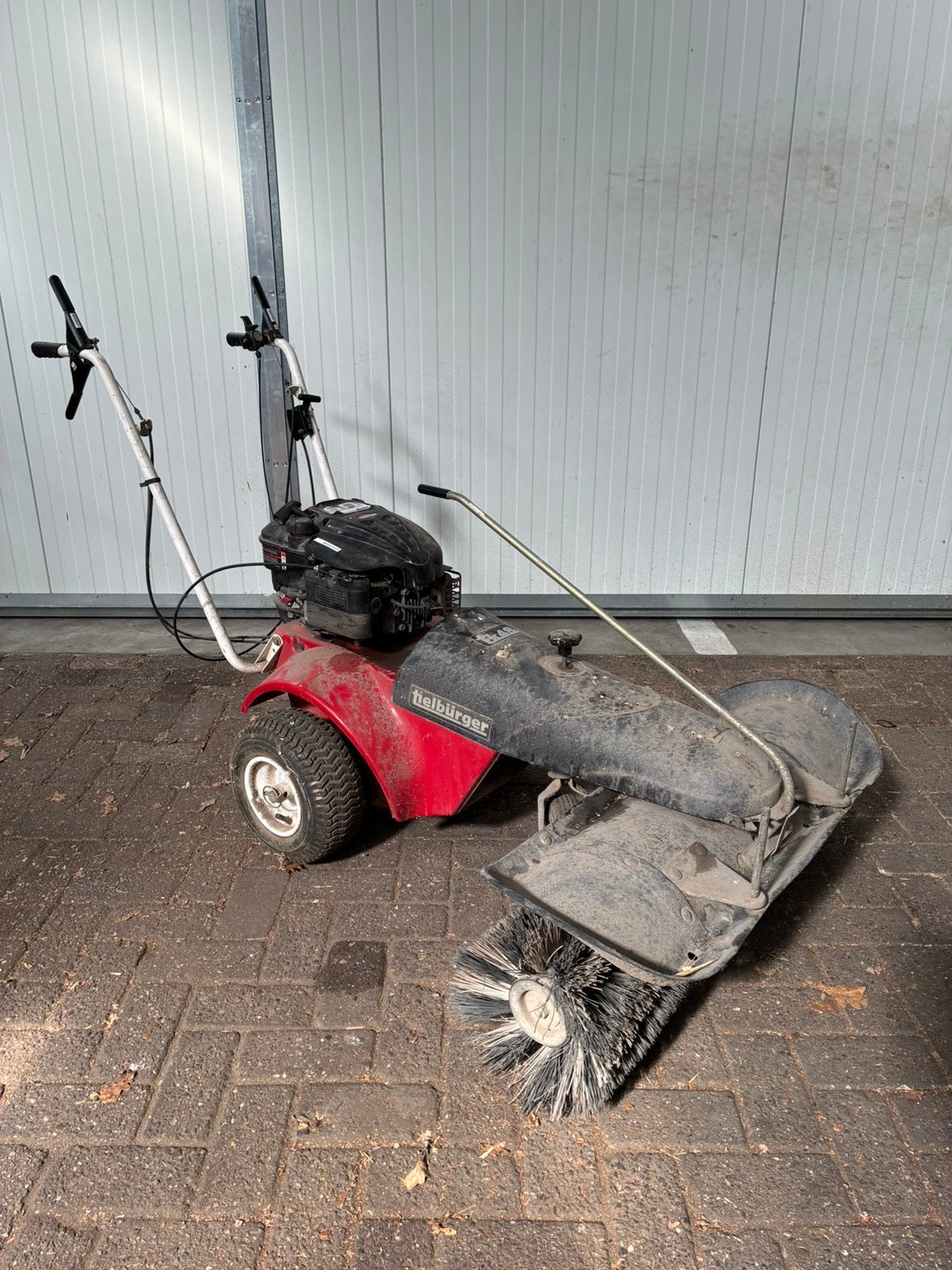 Tielbürger TK48 veegmachine aangedreven met benzinemotor, Tuin en Terras, Ophalen, Gebruikt