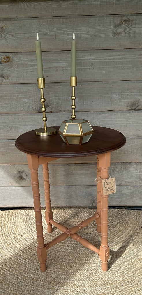 Sfeervol vintage bijzettafeltje, 45 tot 60 cm, Minder dan 55 cm, Sfeervol , Vintage, Rond