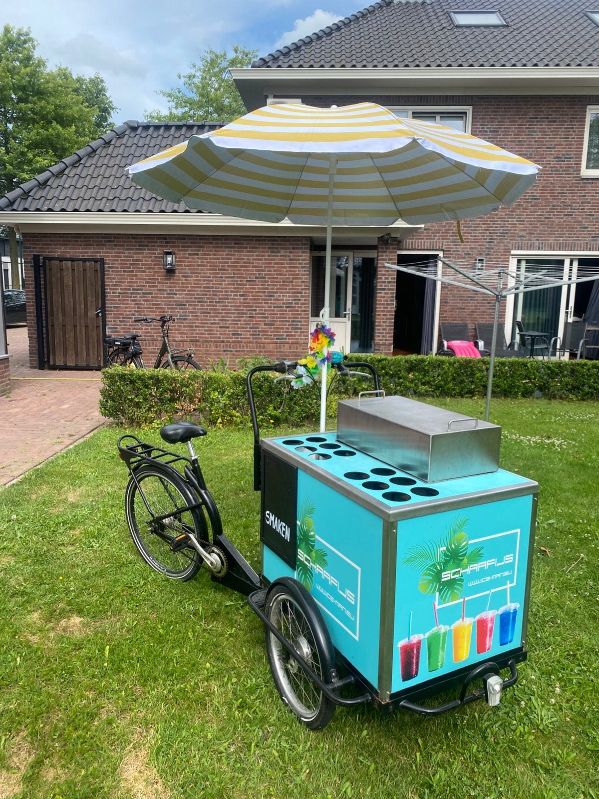 Ijsschaaf bakfiets, Ophalen, Zo goed als nieuw