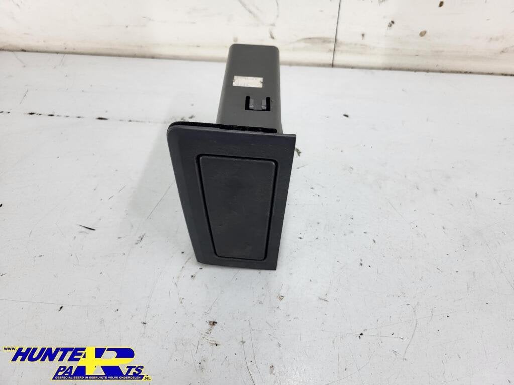Bekerhouder Volvo S60/V70/XC70 ('00-'05) 3409712, Auto-onderdelen, Gebruikt, Ophalen of Verzenden, Volvo, Volvo